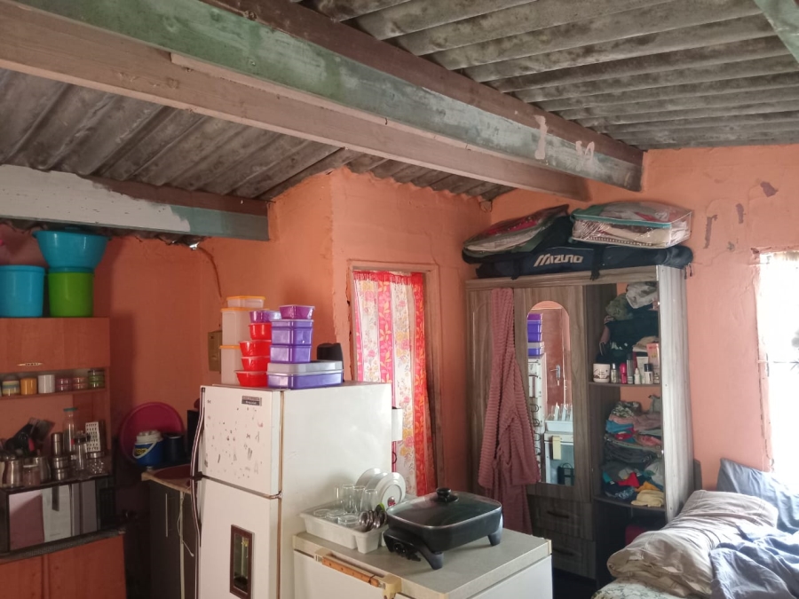 1 Bedroom Property for Sale in Kwanonqaba Western Cape